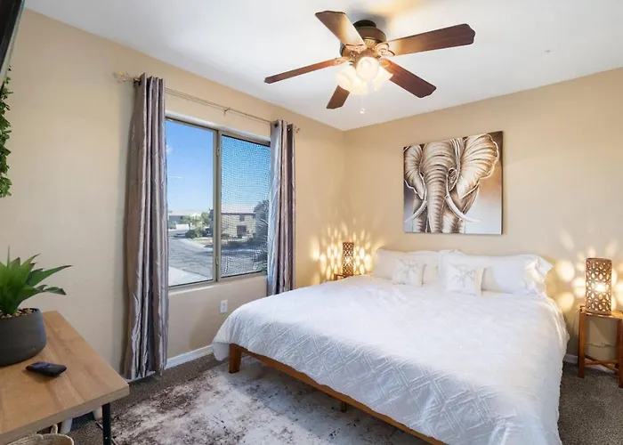 W Pool & Games Holiday home Glendale