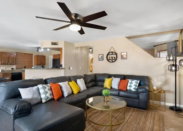W Pool & Games Holiday home
